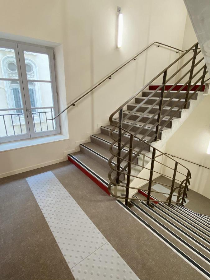 Hostel Flamingo Nimes Gare Centre Экстерьер фото